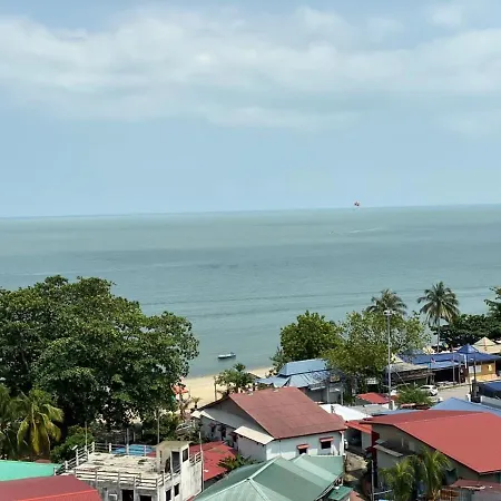 By The Sea Beachfront Penang Batu Feringgi Bagian luar foto