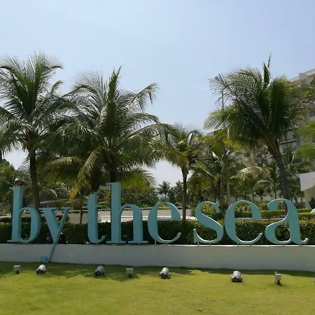 By The Sea Beachfront Penang Batu Feringgi Bagian luar foto