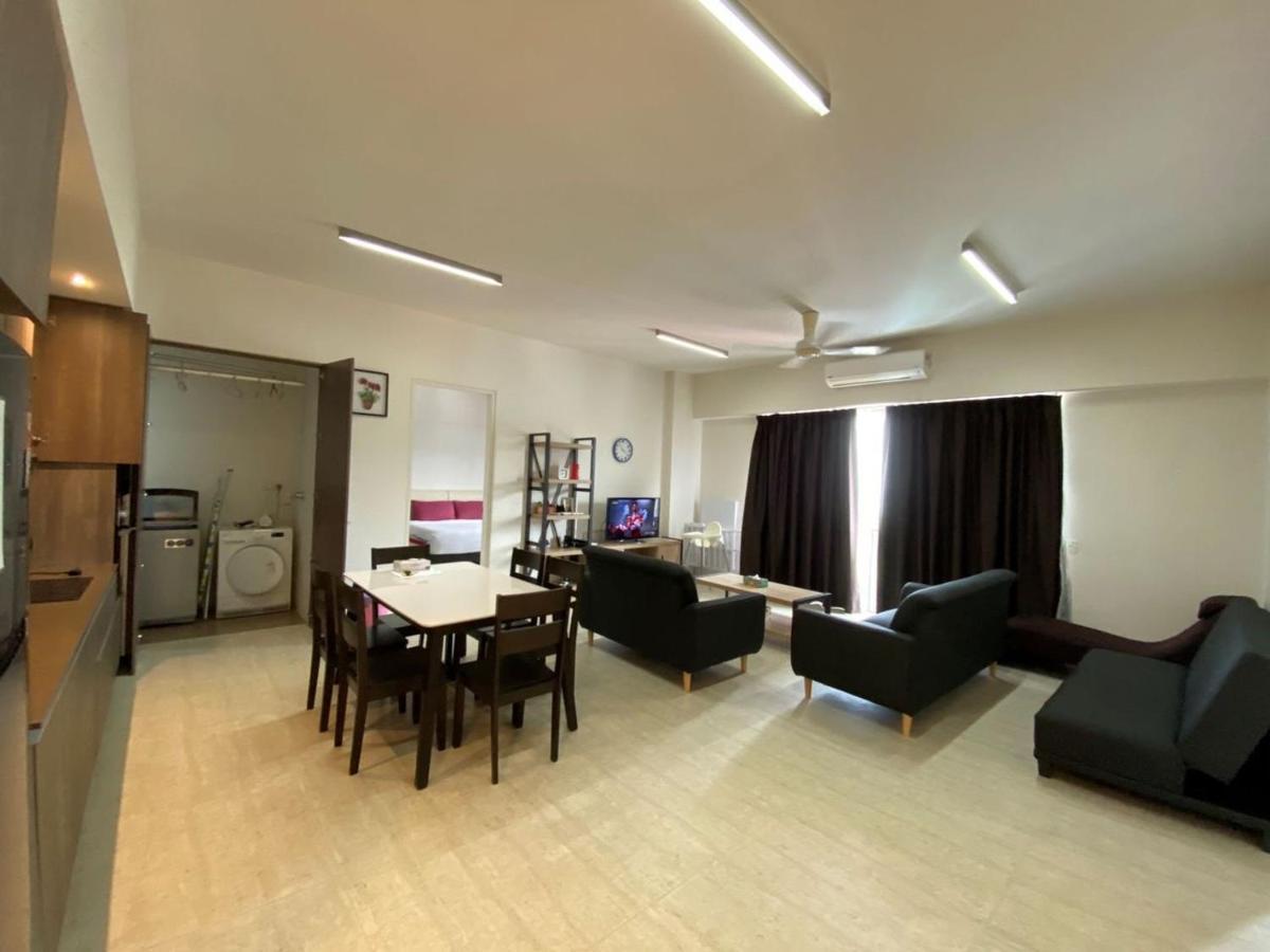 By The Sea Beachfront Penang Apartemen Batu Feringgi