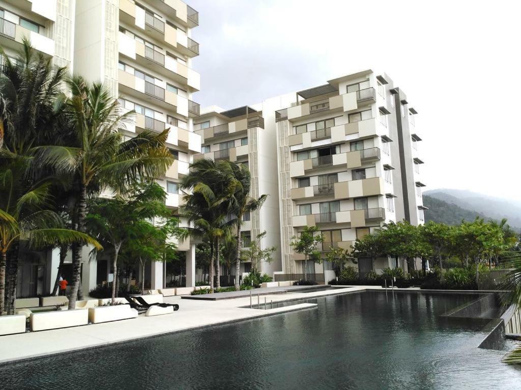 By The Sea Beachfront Penang Apartemen *