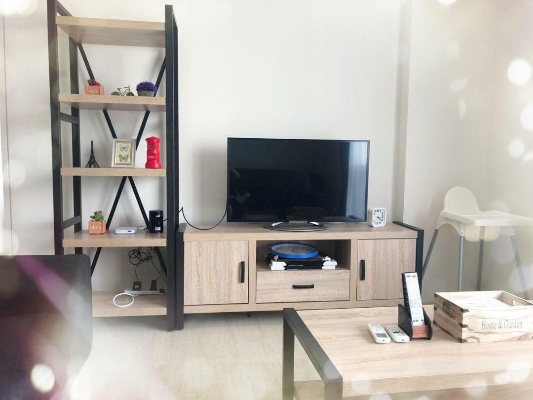 By The Sea Beachfront Penang Apartemen *